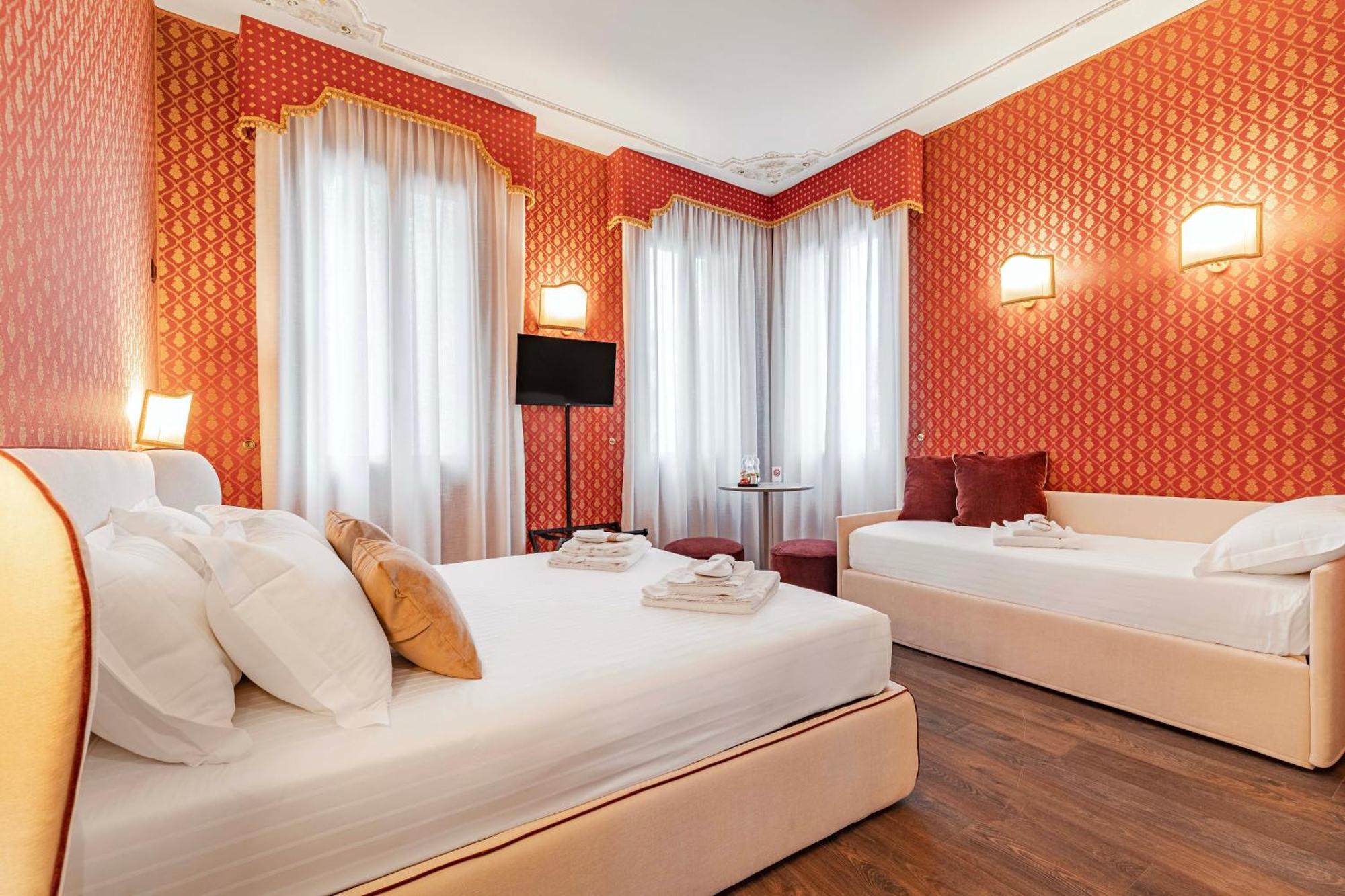 Chambre Triple - Vue sur Ville